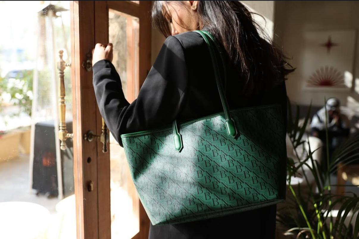 NB green tote bag